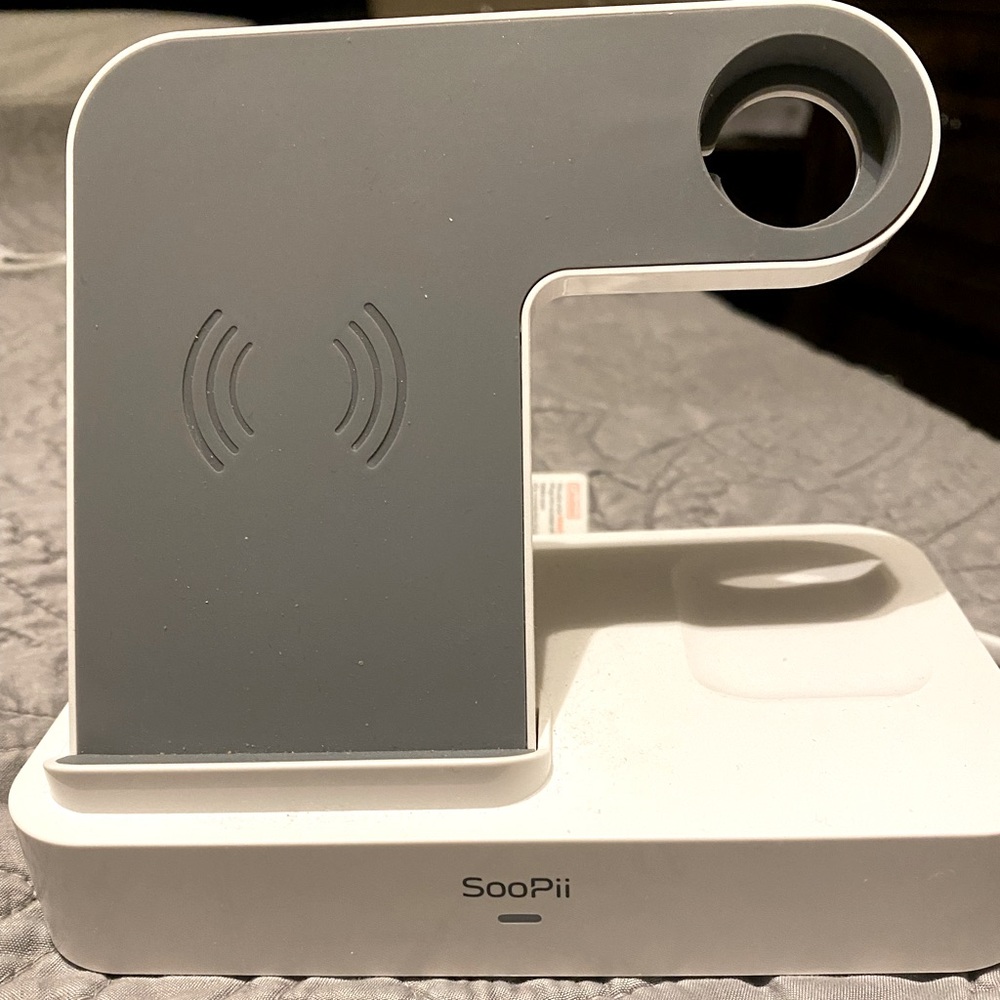 SooPii Phone/iWatch/earbuds or AirPods Charger